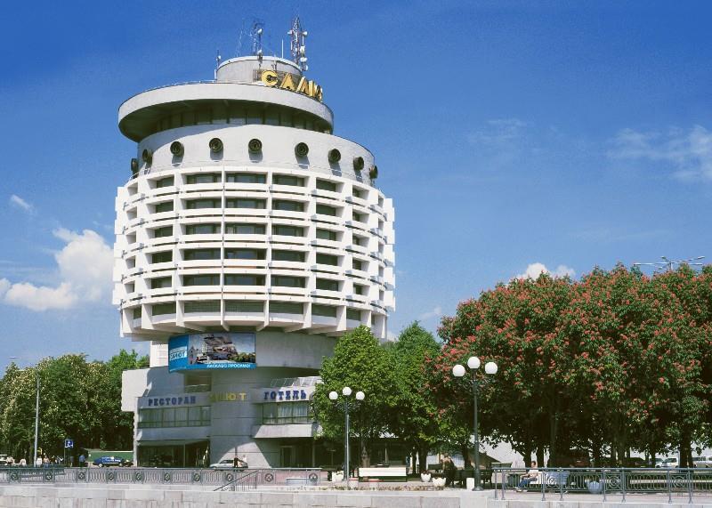 Salute Hotel Киев Екстериор снимка