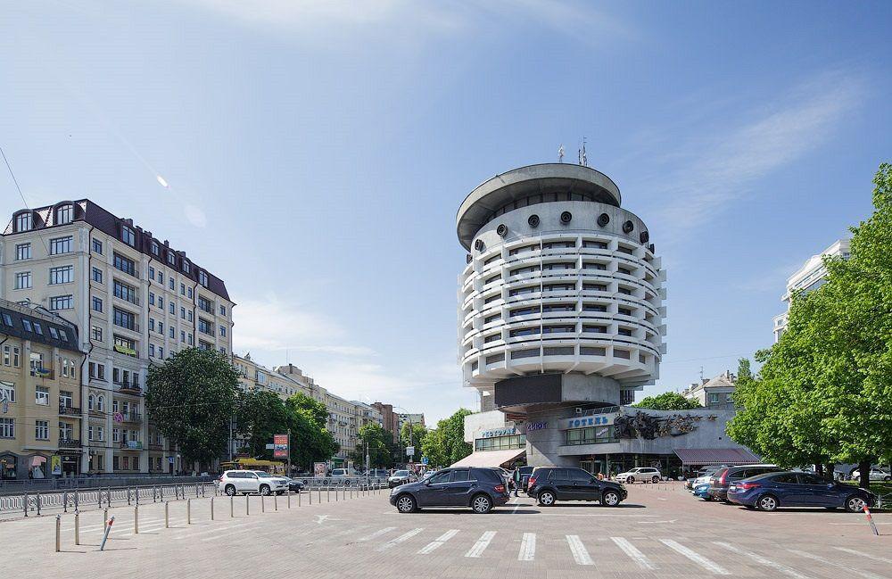 Salute Hotel Киев Екстериор снимка