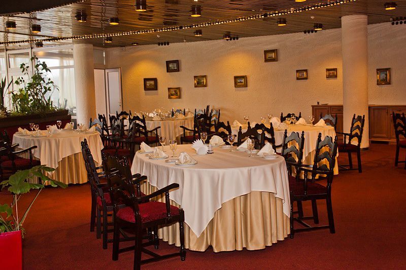 Salute Hotel Киев Екстериор снимка